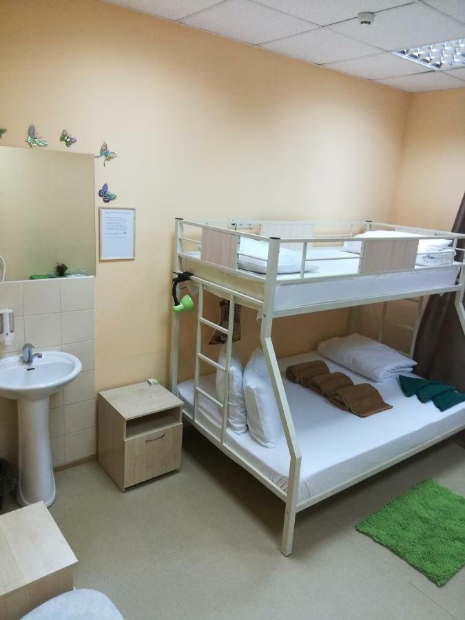 Dachny Hostel На Метро "Заельцовская" Novosibirsk Eksteriør bilde